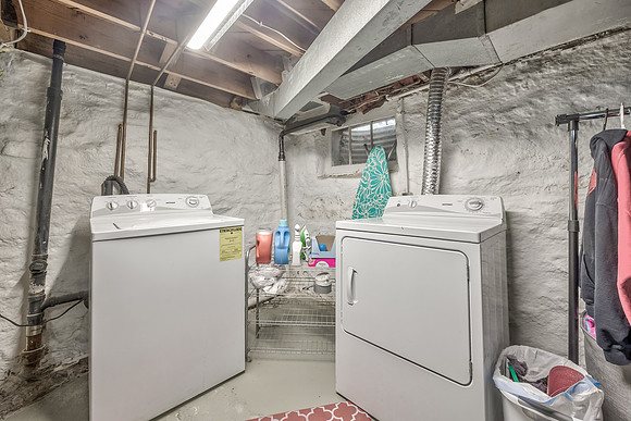6810HawthorneAve-21