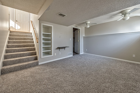 15895SLocustST-24