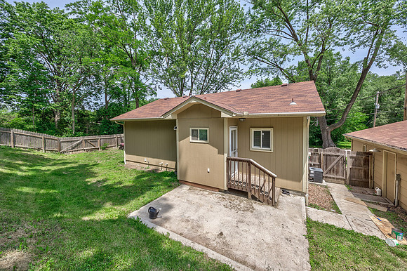 24853Linwood-24