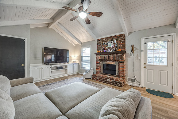 6416Greenwood-16