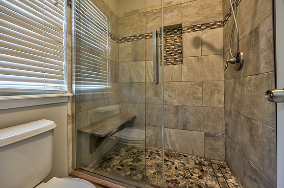 15895SLocustST-20