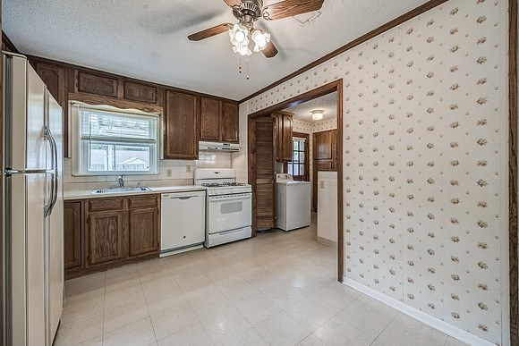 7530Eaton-14