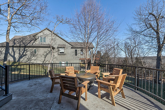 6801MillbrookSt-39