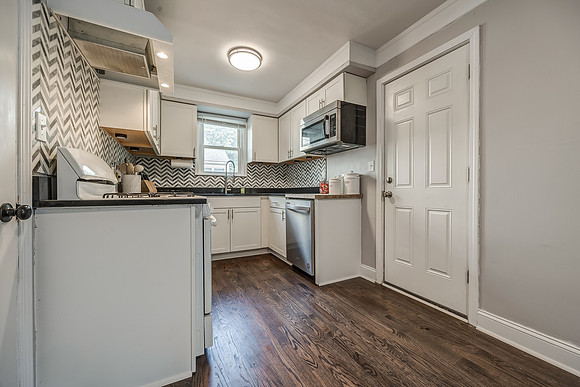 5617RoeBlvd-10