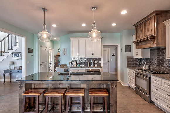 6801MillbrookSt-42