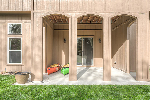 8421PrimroseSt-43