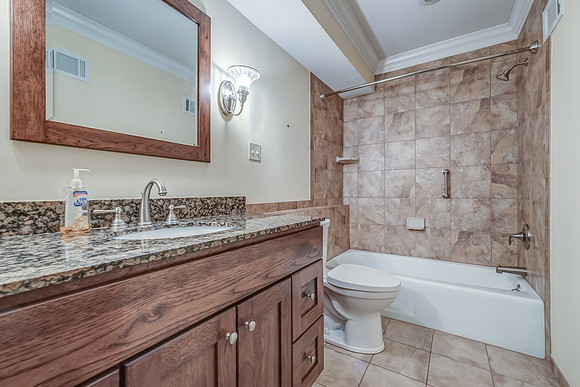12600OverbrookRD-31