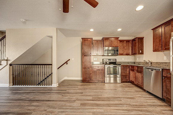 10542ClubhouseDr-6