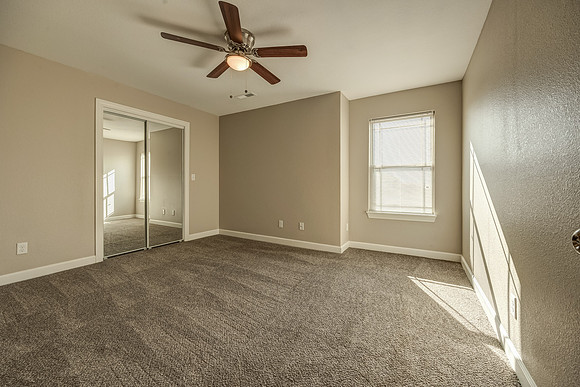 10530ClubhouseDr-16