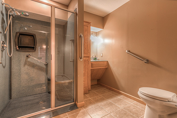 1717OverbrookLn-32