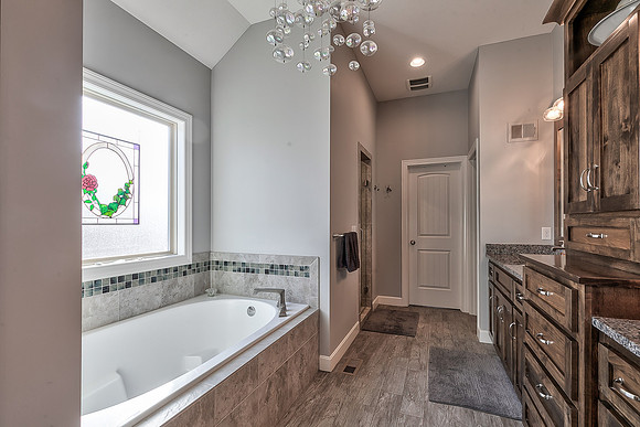 6801MillbrookSt-34