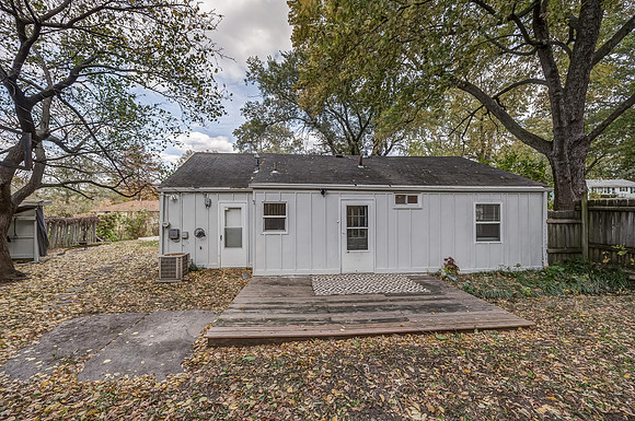 8318Douglas-5