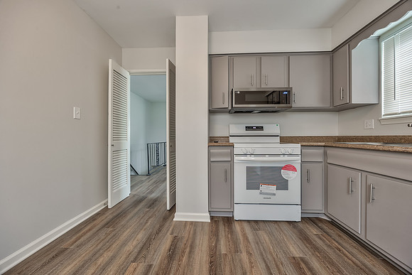 9337BallentineST-14