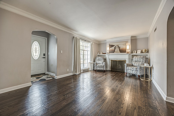 5617RoeBlvd-2