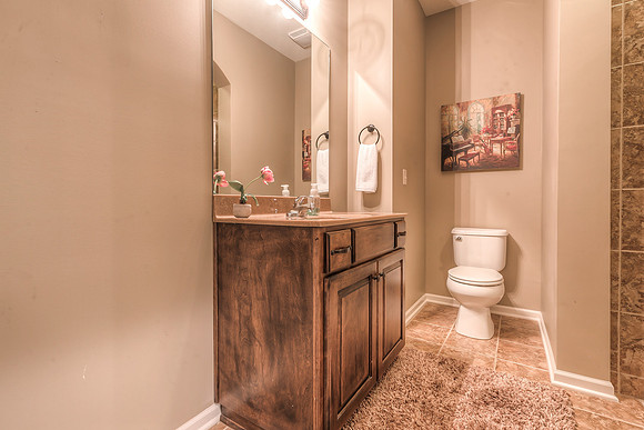 8421PrimroseSt-25
