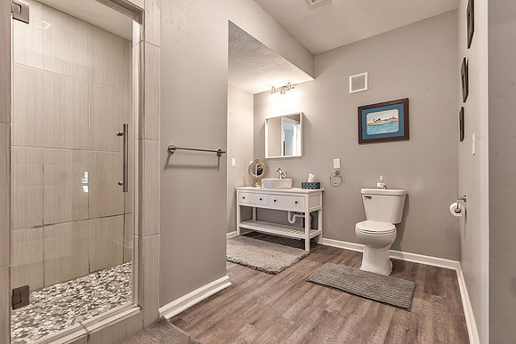 6801MillbrookSt-43