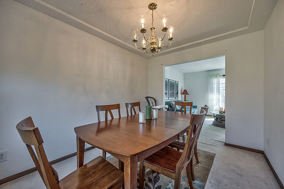 405SMontclaireDr-4