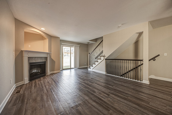 10542ClubhouseDr-7