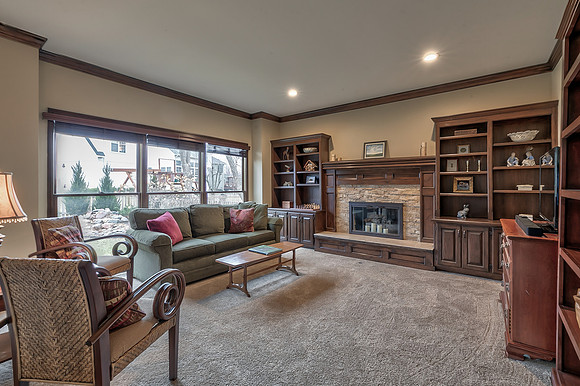 13115LarsenSt-28
