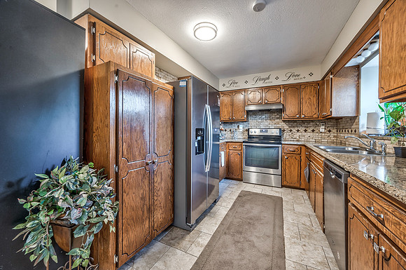 1106SycamoreRidgeDr-8