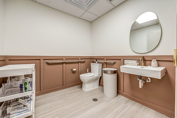 8401W125th-22