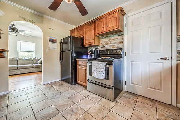 2419HarvardAve-7