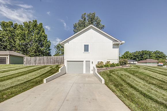 803SWRockhillDr-4