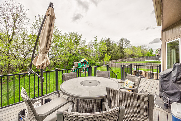 5220MeadowlarkDr-38
