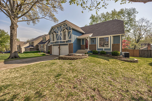 10421HauserDr-35
