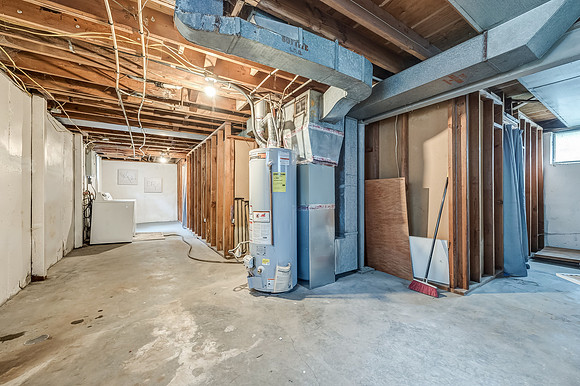 8349DouglasAve-5
