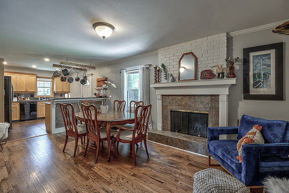 9716BensonSt-13