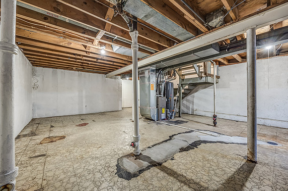 1307 N. 77 ST-21