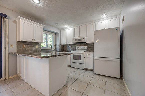 12628BarkleyST-14