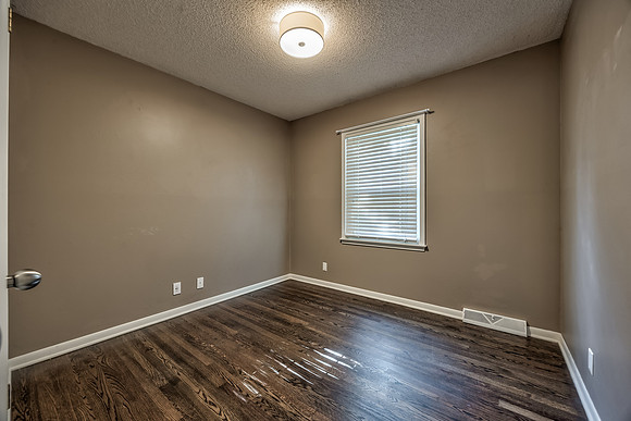8608MapleAve-17