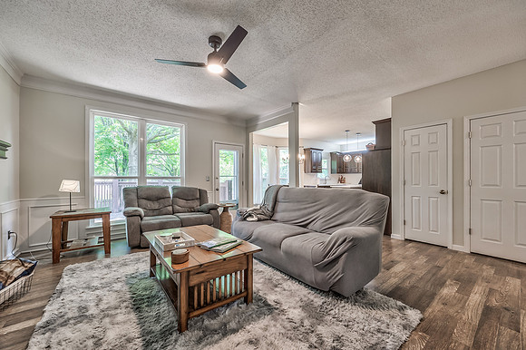 12825GarnettSt-10