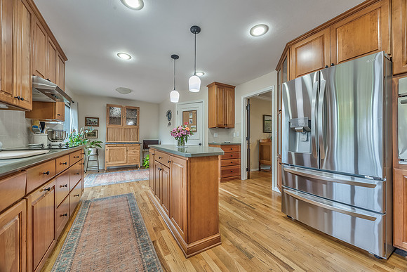 6816W98th-9