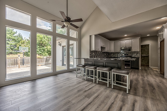 13745SBlackfootDr-16