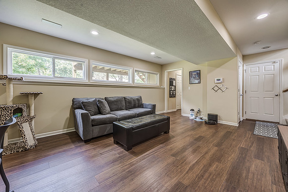 604FairwayRD-21