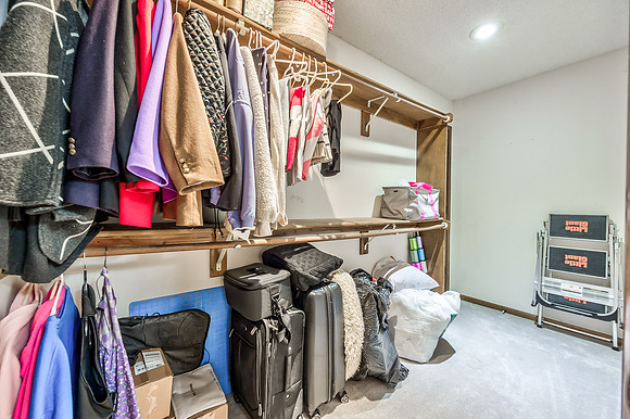 14732SVillageDr-25