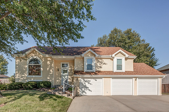 408HillbrookDR-1