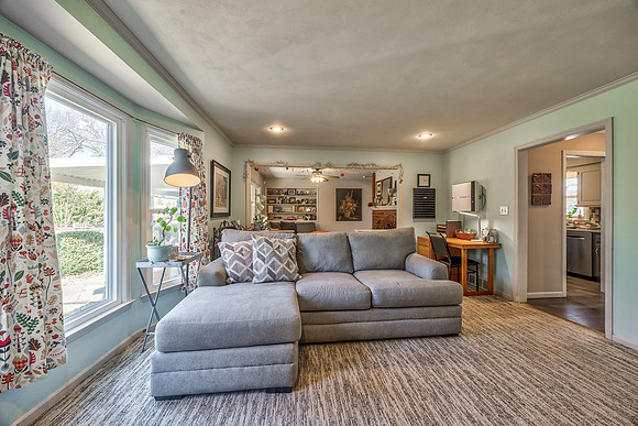 7923Dearborn-21