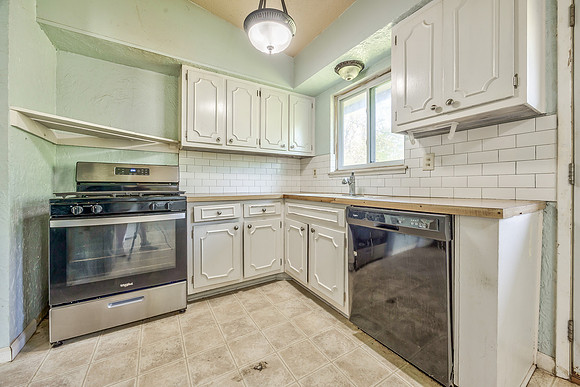 507ShawnDr-10
