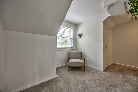 6913DearbornST-12