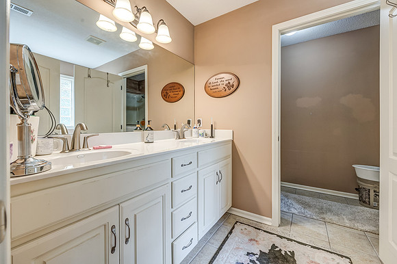 2118RidgeviewDR-43