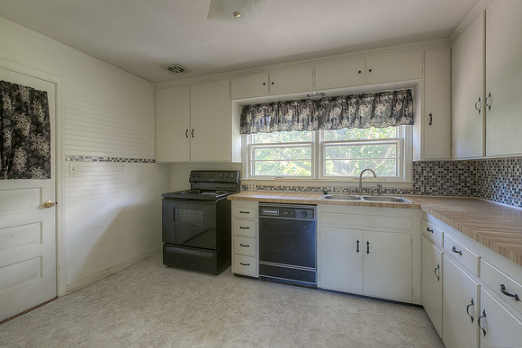 7809RaytownRd-10