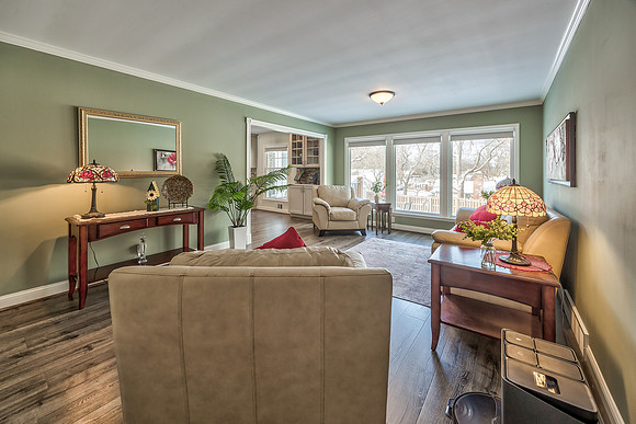 8000BeverlyDr-7