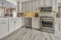 8000BeverlyDr-9