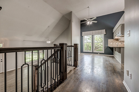 1421NEGrandAve-5