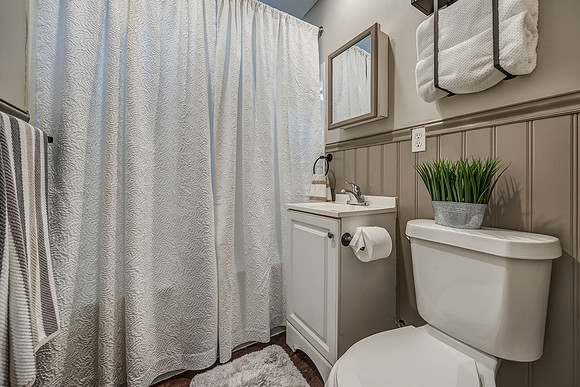 8318Douglas-22