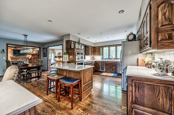14732SVillageDr-10